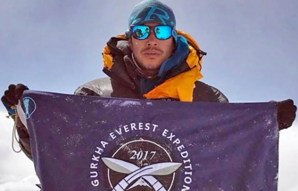 Imagen del archivo de «Soldado nepalí escala tres montañas de 8 mil metros en cinco días».