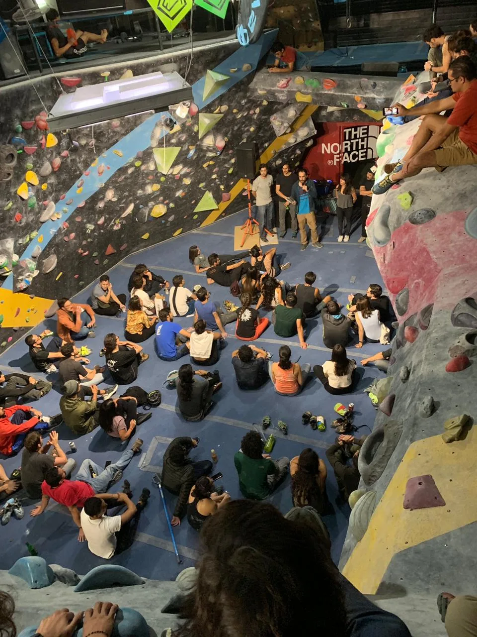 Imagen del archivo de «Inicia gira de presentaciones de la Guía de Boulder Mineral del Chico».