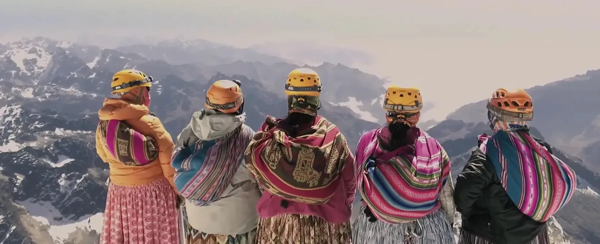 Imagen de portada de «Cholitas bolivianas preparan su siguiente expedición y piensan en Everest».