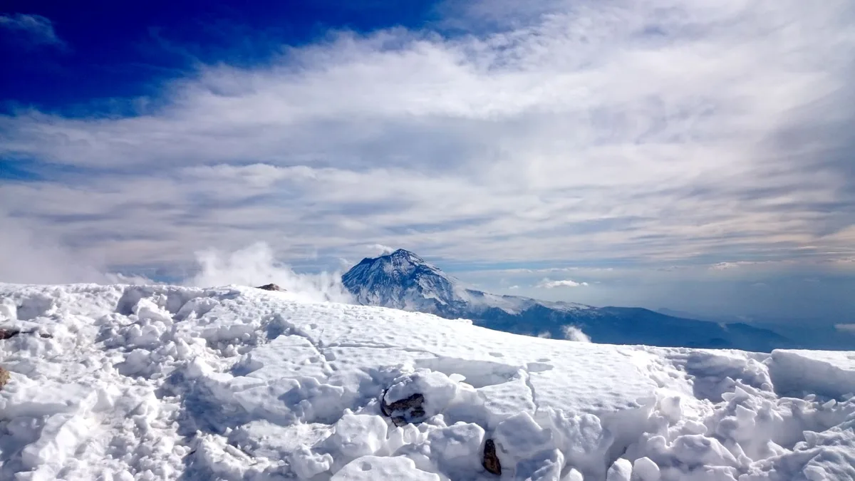 Imagen de portada de «Montaña: extremar precauciones por masa de aire polar (frente frío no.10)».