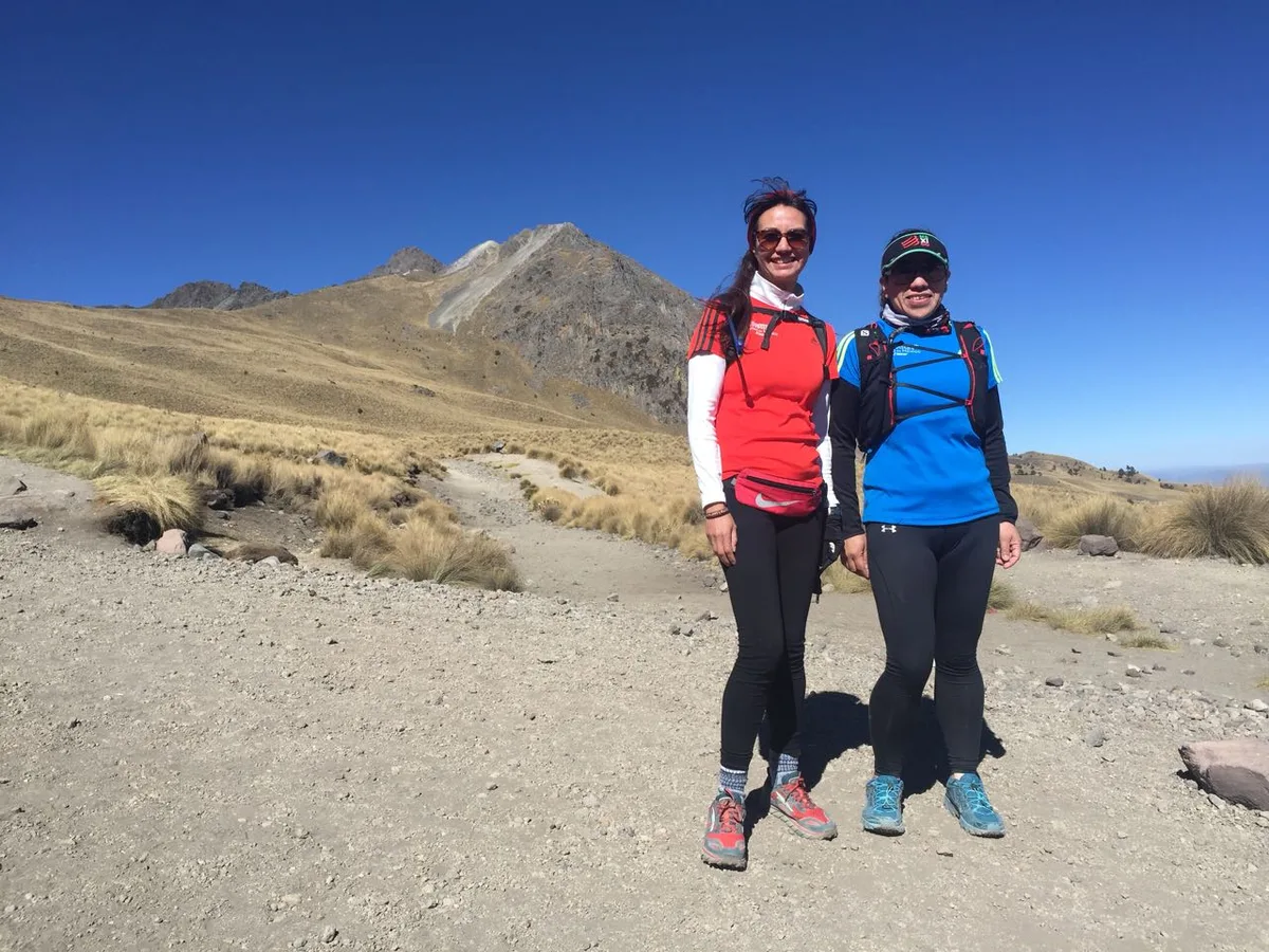 Imagen del archivo de «Mexicanas van al Everest a correr el maratón de mayor altitud del mundo».