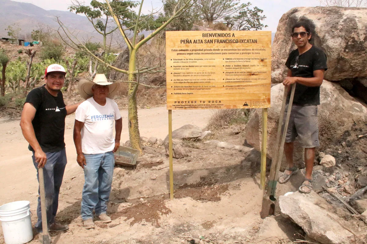 Imagen del archivo de «Escalada Libre y Fundación México Vertical instalan letreros en zonas de escalada».