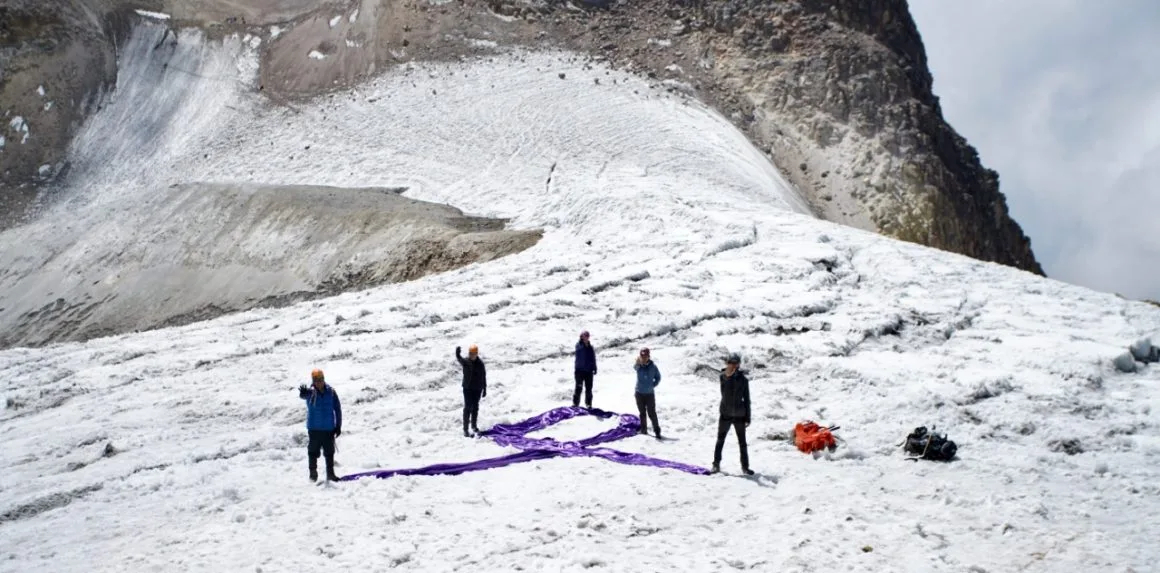 Imagen del archivo de «Montañistas se manifiestan el 8 de marzo en el pecho del Iztaccíhuatl #8M».