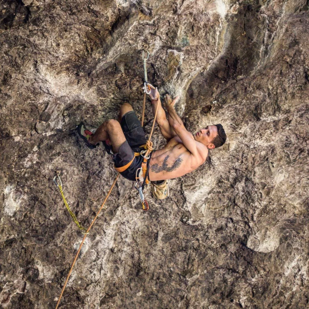 Imagen de portada de «Alan "Stimpo" Luna encadena Lujuria, propone 5.14c».
