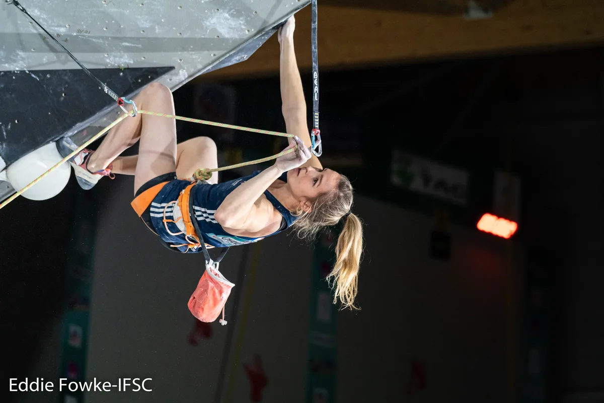 Imagen de portada de «IFSC anuncia lista oficial de escaladores y escaladoras con plaza olímpica».