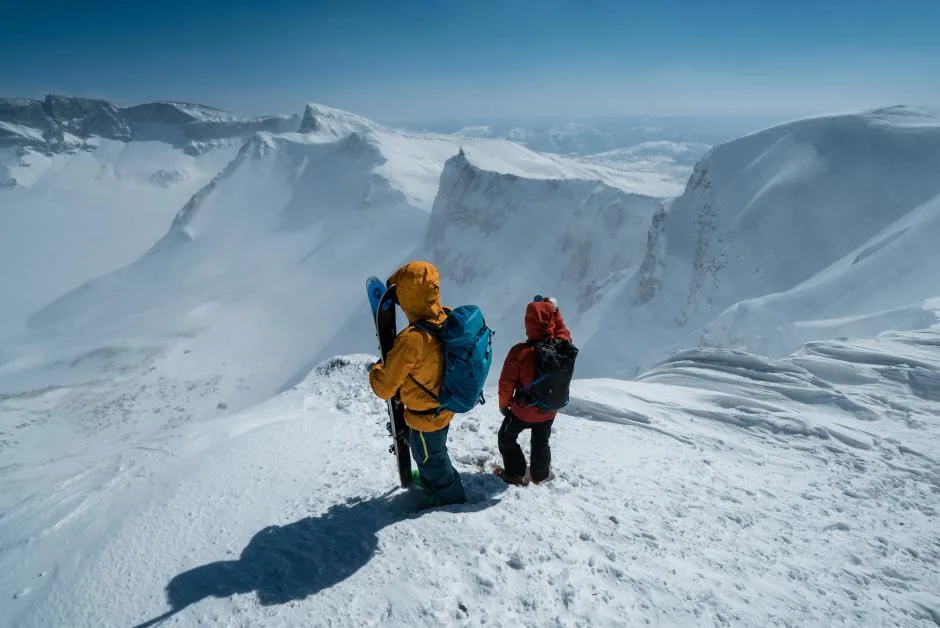 Imagen de portada de «Iran: A Skier's Journey, un viaje lleno de misterio».