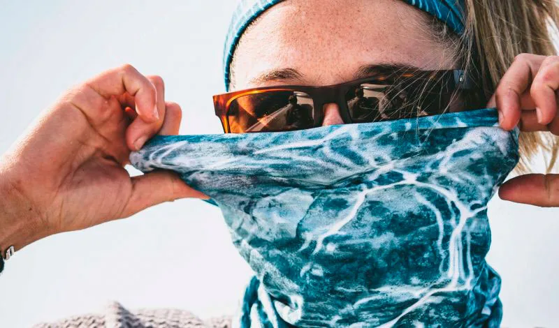 Imagen de portada de «¿Sirven las bandanas como mascarilla para prevenir el contagio de COVID-19?».