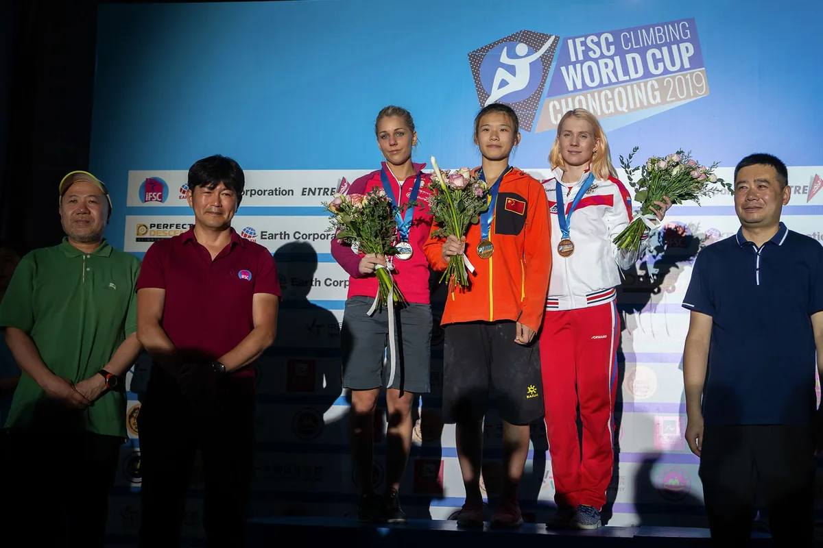 Imagen de portada de «Copa del Mundo de escalada en Chongqing concluye con nuevo récord femenil de velocidad».