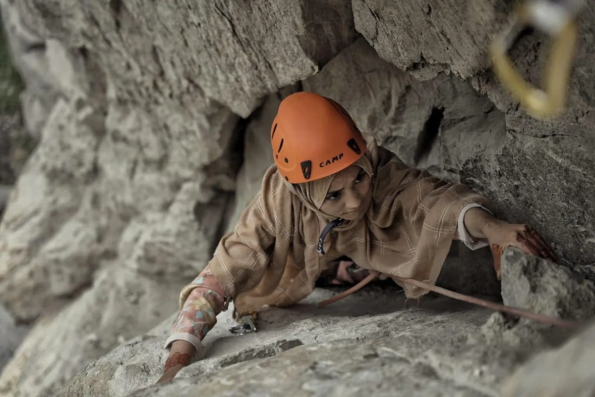 Imagen de portada de «Climbing for a Reason cumple sueño de Juan Pablo Mohr en Pakistán: escalada para mujeres».