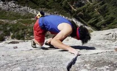 Imagen de portada de «Alex Honnold rompe un nuevo récord: 122 metros en 4 minutos con 15 segundos».