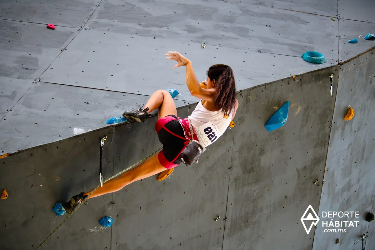Imagen del archivo de «Punto Muerto se reinventa y nace YE Center Yoga y Escalada, GDL».