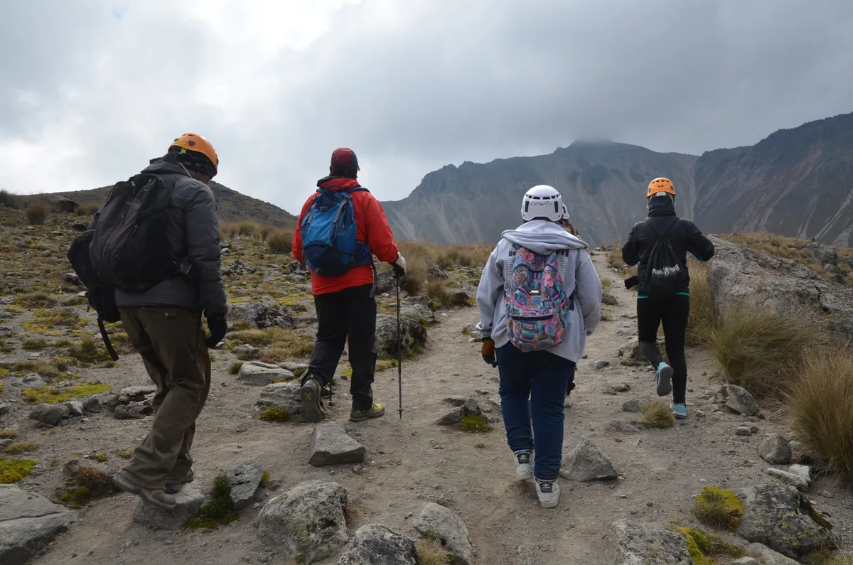 Imagen del archivo de «La Cima de tu Vida une a la comunidad montañista en favor de la juventud».