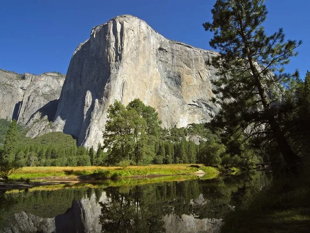Imagen de portada de «Pete Whittaker escala Half Dome y El Capitán en menos de 24 horas».