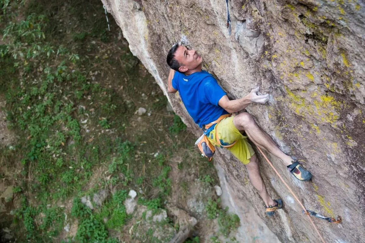 Imagen de portada de «Javier Serratos encadena Cruz Diablo (5.14c) en Jilotepec».