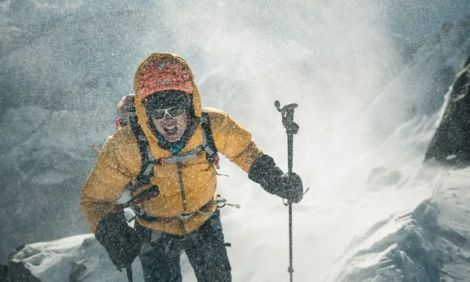 Imagen de portada de «Jost Kobusch intentará la primera invernal solo y en estilo alpino del Everest».