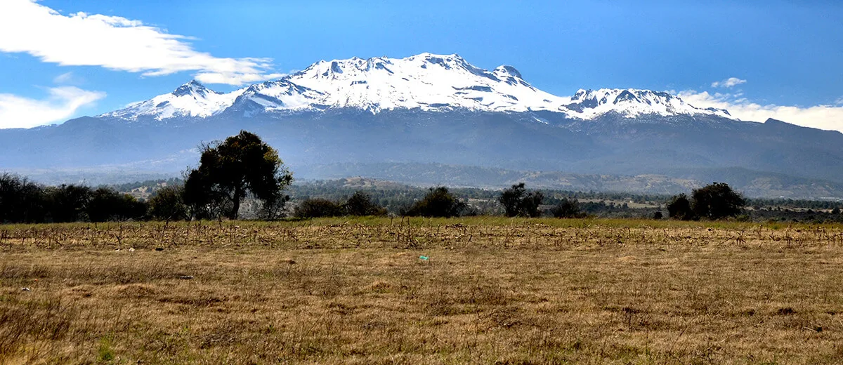 Imagen de portada de «Incendio consume 20 hectáreas en el Parque Nacional Izta-Popo».