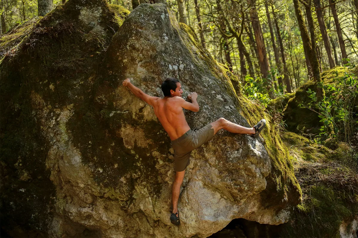 Imagen de portada de «Invitación: presentación Guía de Boulder Mineral del Chico. Bloc E, 21/11».