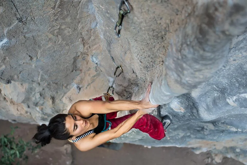 Imagen de portada de «Fery Rodríguez: lo que define a la escalada es la motivación, no la competencia #EscaladorasMX».