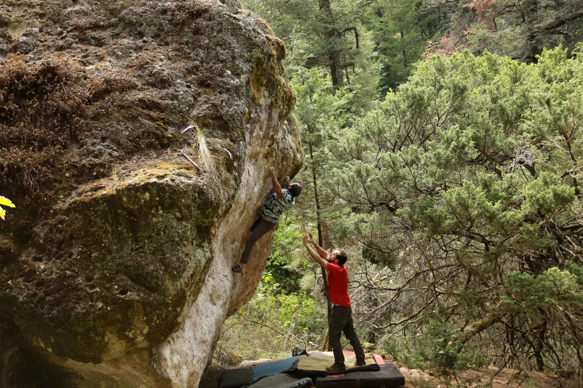Imagen de portada de «Próximo lanzamiento de guía de escalada de Mineral del Chico ¡Espéralo!».