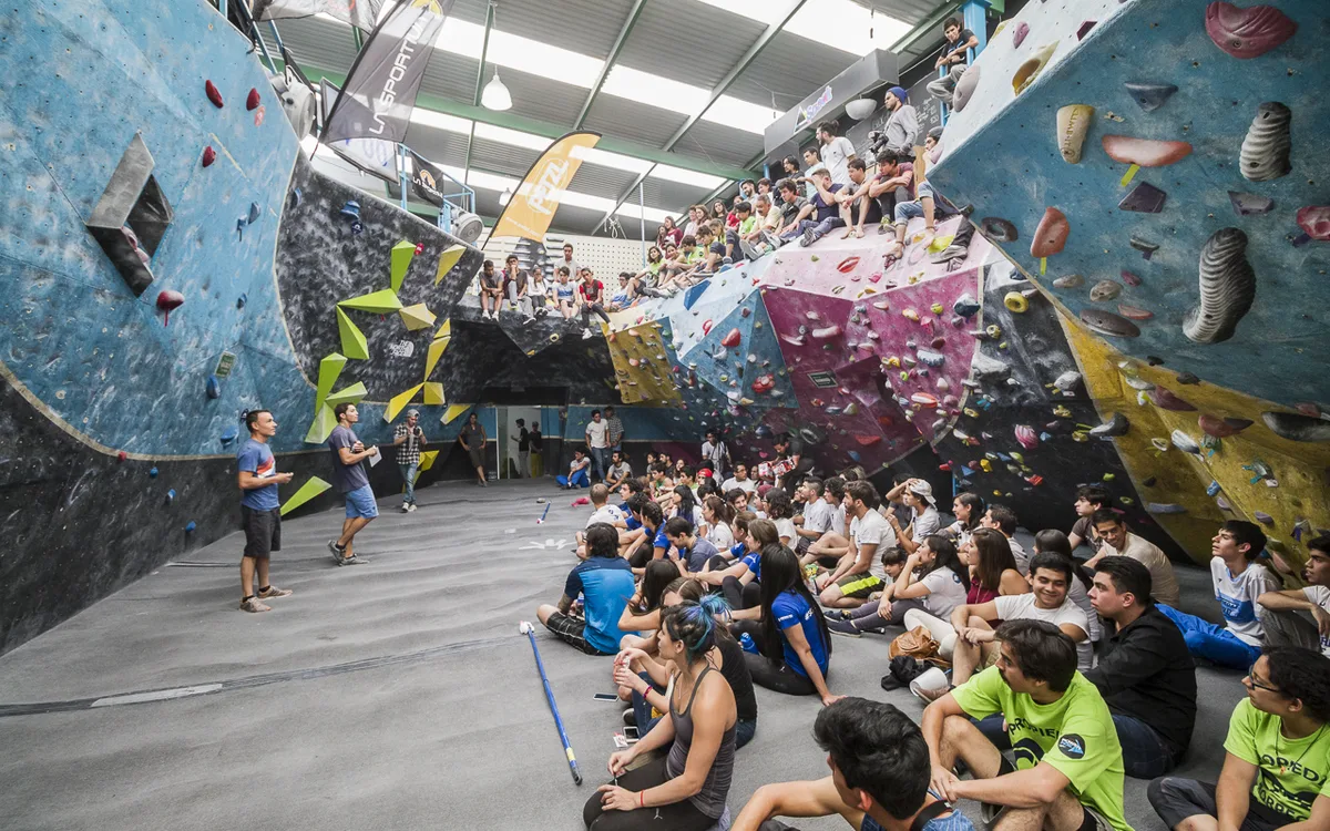 Imagen de portada de «Video: Gran Final de la Liga de Escalada Estudiantil (LEE)».
