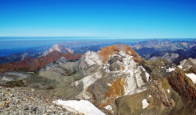 Imagen de portada de «Monte Perdido: último glaciar de España, por desaparecer».