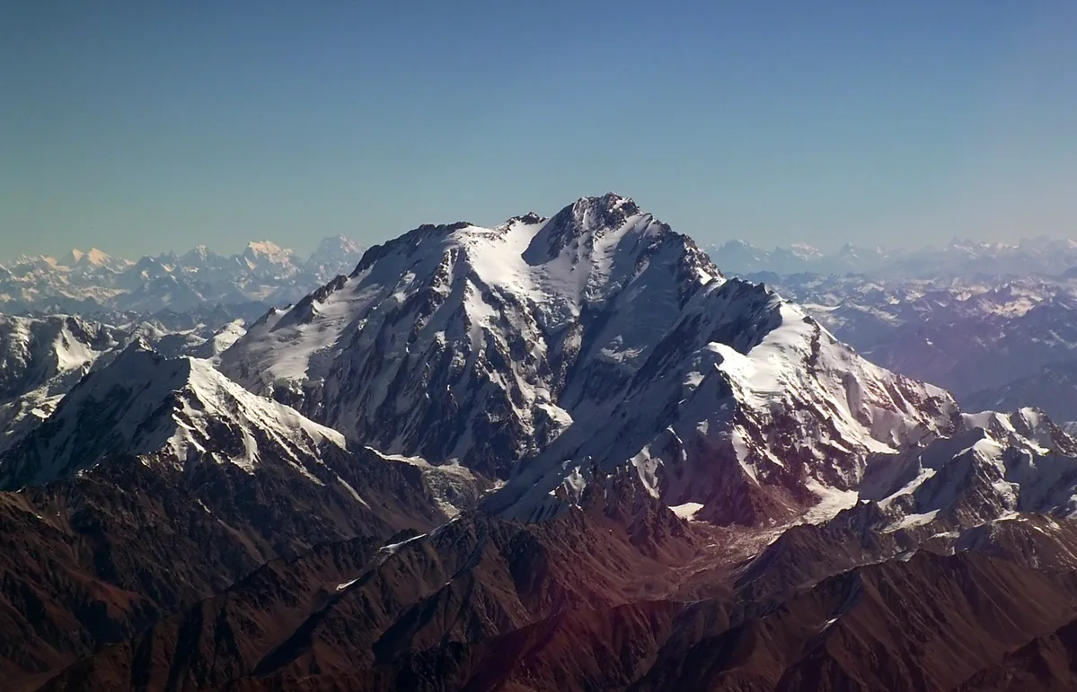 Imagen de portada de «Ama, vive, ríe y escala: Obituario a dos grandes desaparecidos en el Nanga Parbat».