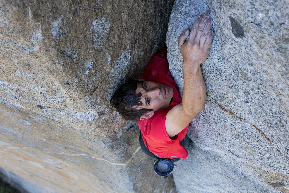 Imagen de portada de «Solo Integral: el tipo de escalada que es mejor sólo ver en el cine».