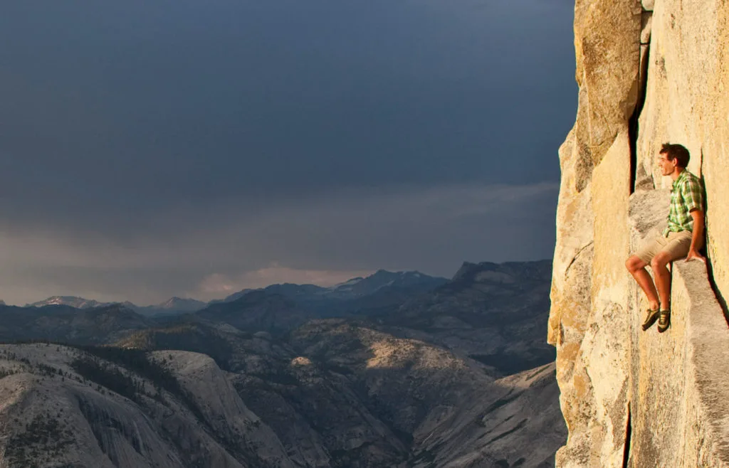 Imagen del archivo de «Histórico: Alex Honnold escaló en solo El Capitán».