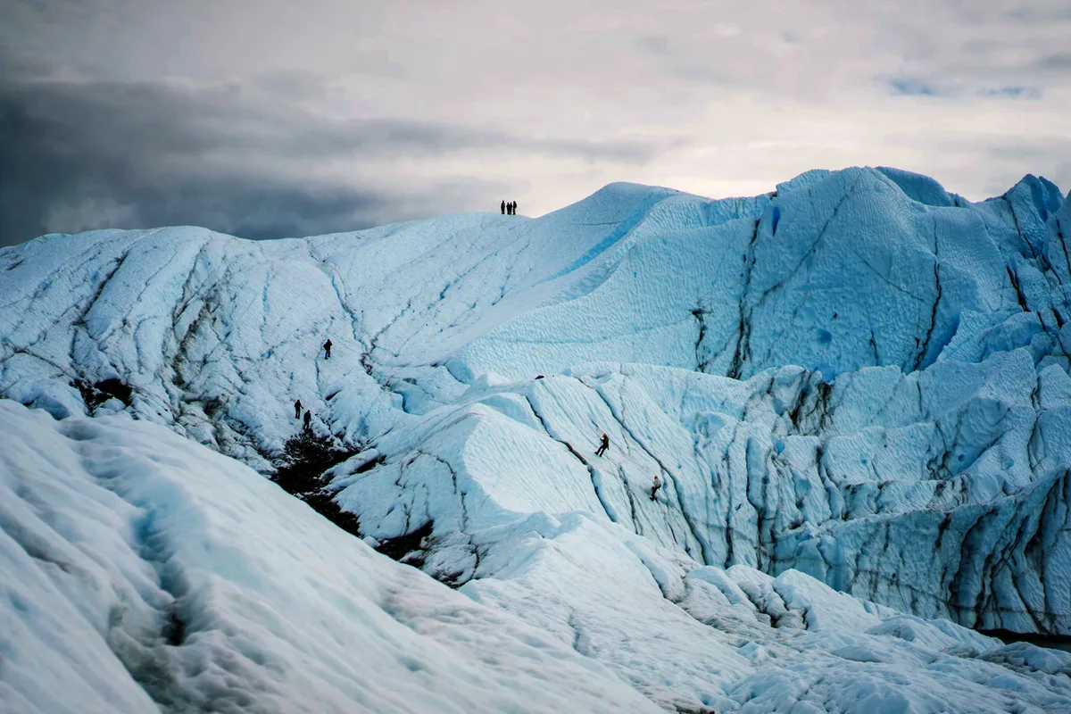 Imagen de portada de «Los glaciares: qué son, cómo se forman y cuál es su relevancia».