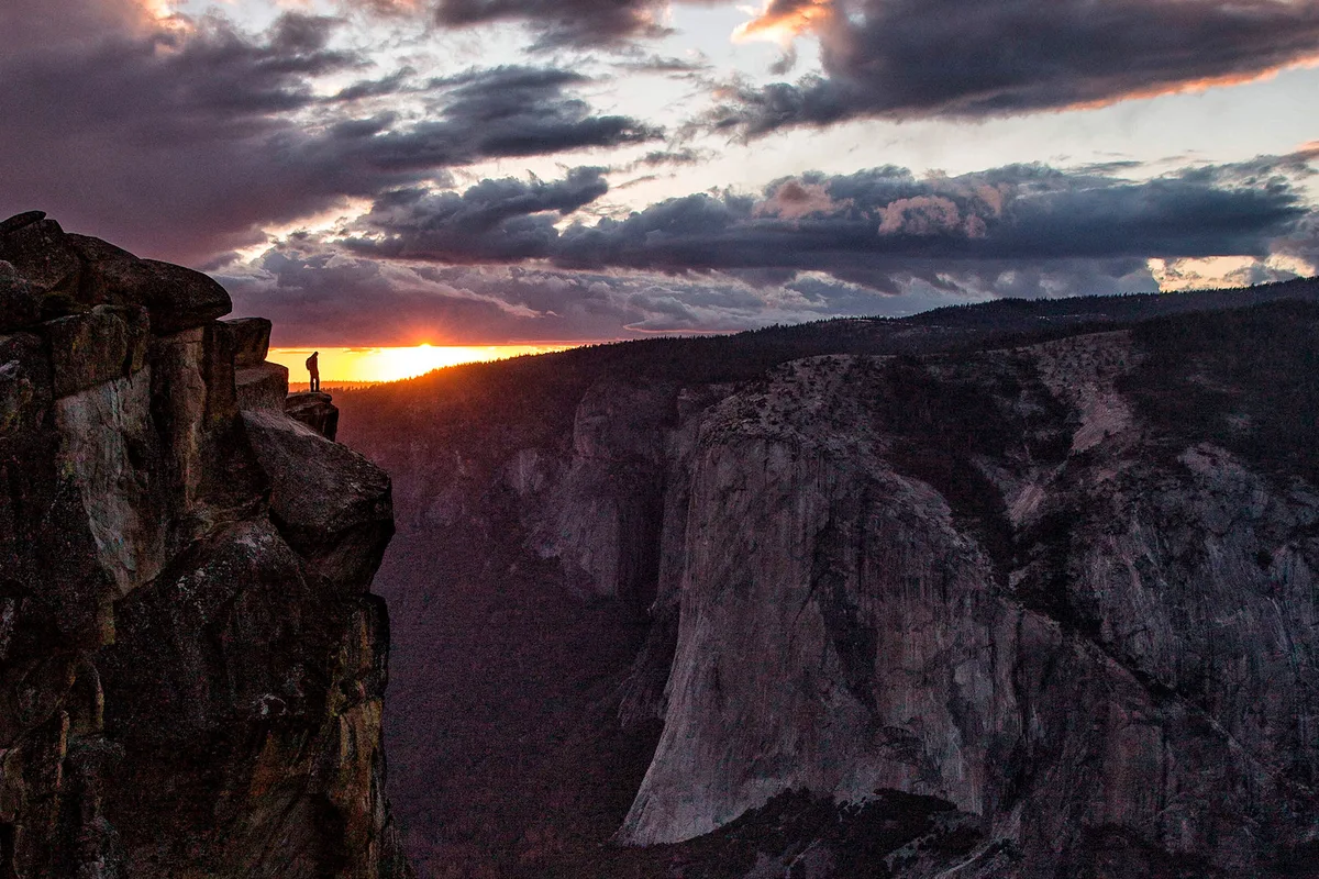 Imagen de portada de «Atletas mexicanos opinan: Free Solo y la escalada en solo integral».