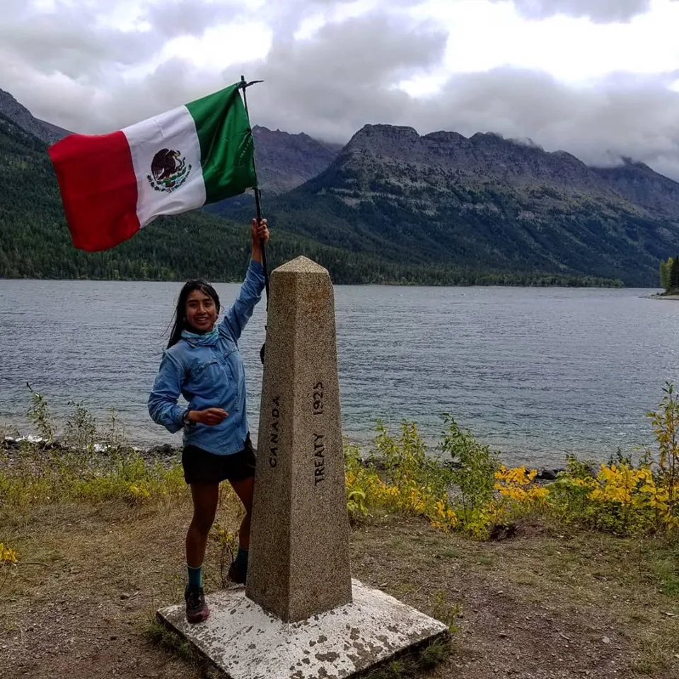 Imagen de portada de «Zelzin Aketzalli completa los 4,857km a pie del Continental Divide Trail».
