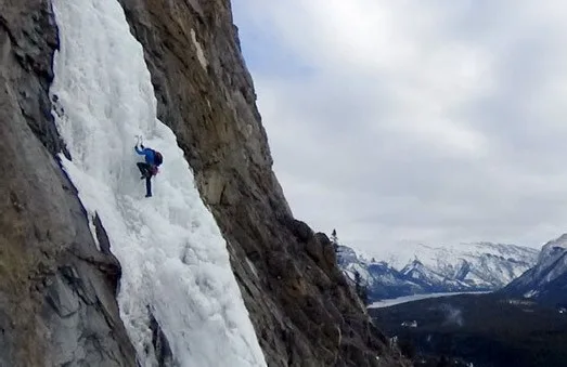 Imagen de portada de «Video: qué sucede cuando tu cascada de hielo colapsa».