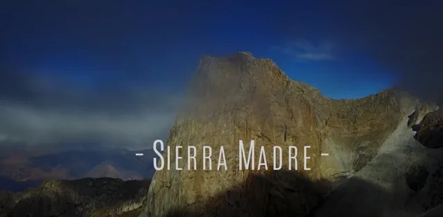Imagen de portada de «Video: dos escaladoras en Esfinge, gran pared peruana de 750m a 5000m de altitud».