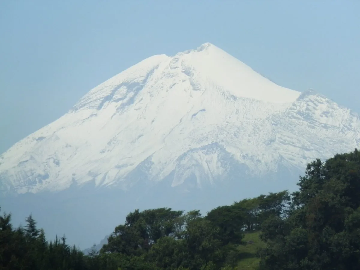 Imagen de portada de «Domingo 21 de octubre: día negro en Pico de Orizaba e Iztaccíhuatl».