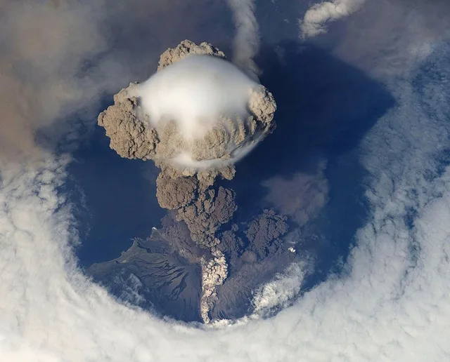 Imagen del archivo de «Volcanes mexicanos: la visión de Ramón Espinasa, montañista y vulcanólogo».