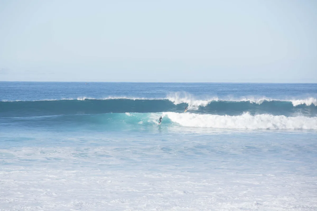 Imagen de portada de «Review: "Más Afuera" documental que estará en el #SurfFilmFestivalMX».