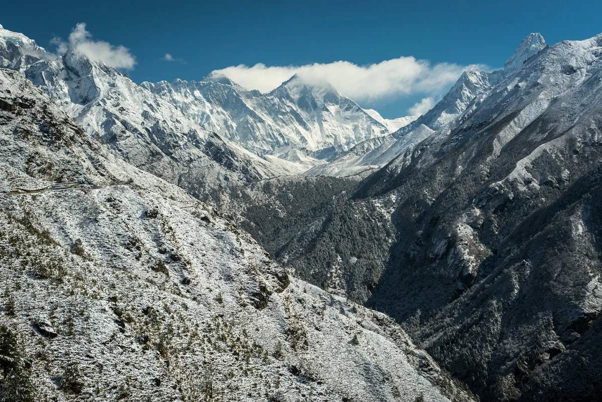 Imagen de portada de «Mujeres en la Cima: La mexicana Viridiana Álvarez asciende el Everest».