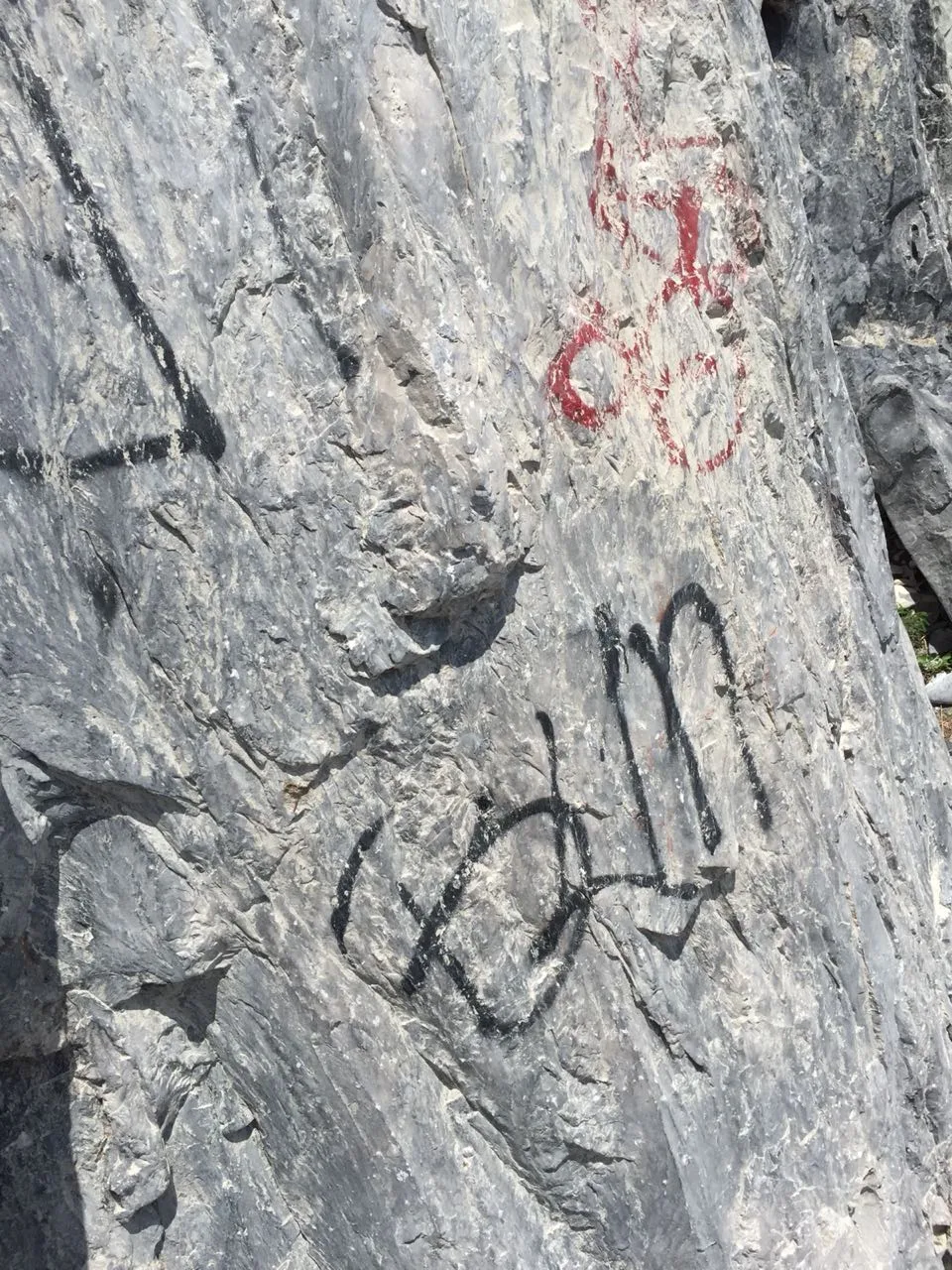 Imagen del archivo de «Washteca: un proyecto de limpia de graffitis en la Huasteca, Nuevo León».