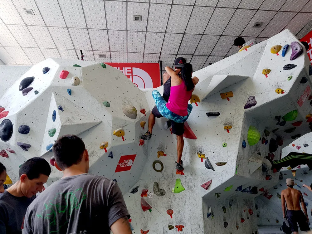 Imagen del archivo de «V+ Double Trouble: la compe de escalada más divertida (y fiestera) de México».