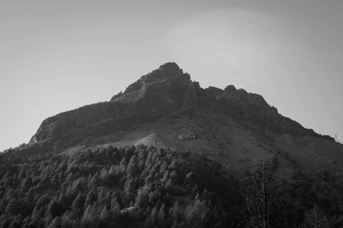 Imagen del archivo de «Nevado de Colima: Crónica de una escalada alpina entre nubes».