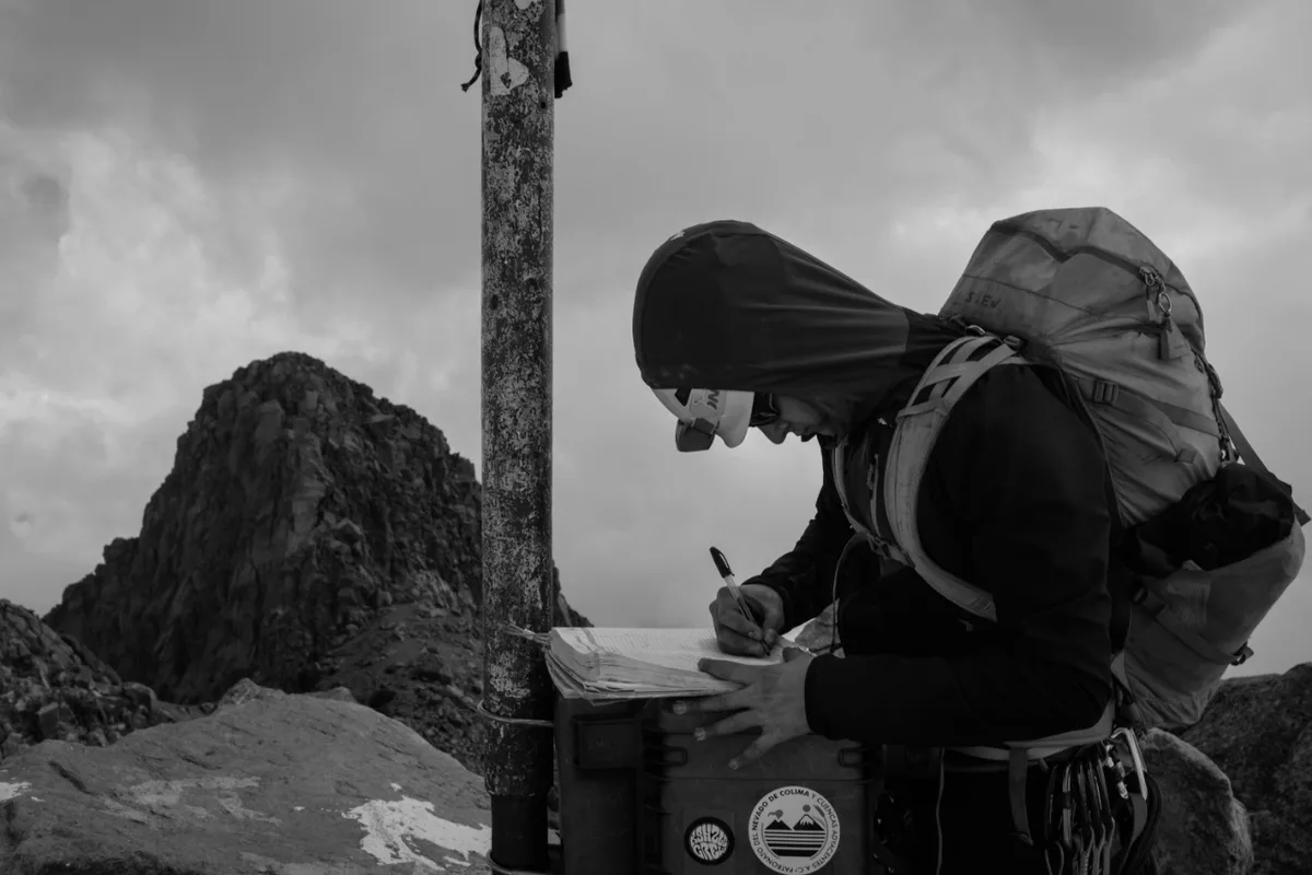 Imagen del archivo de «Nevado de Colima: Crónica de una escalada alpina entre nubes».