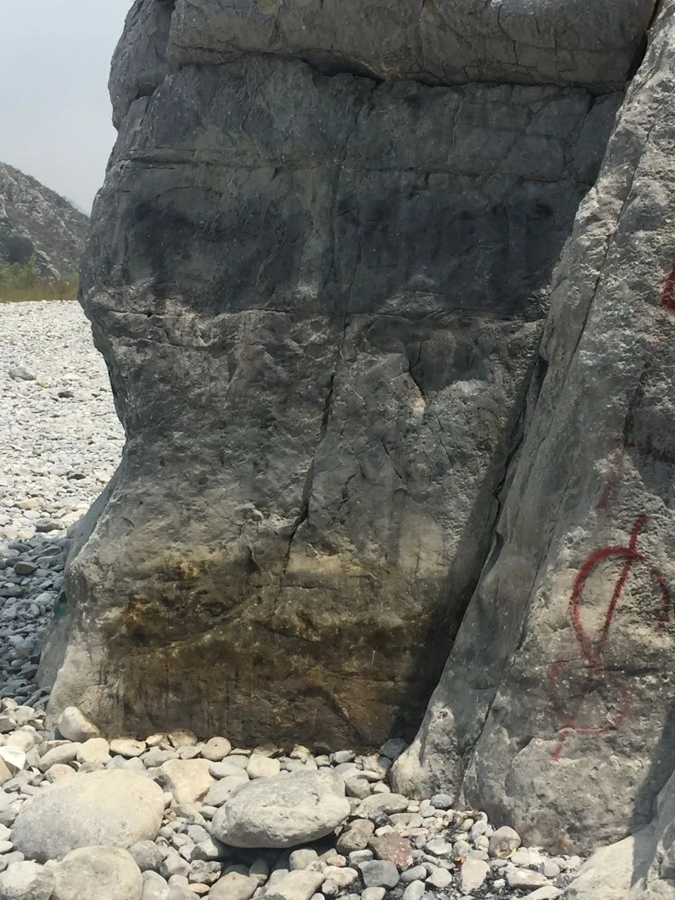 Imagen del archivo de «Washteca: un proyecto de limpia de graffitis en la Huasteca, Nuevo León».