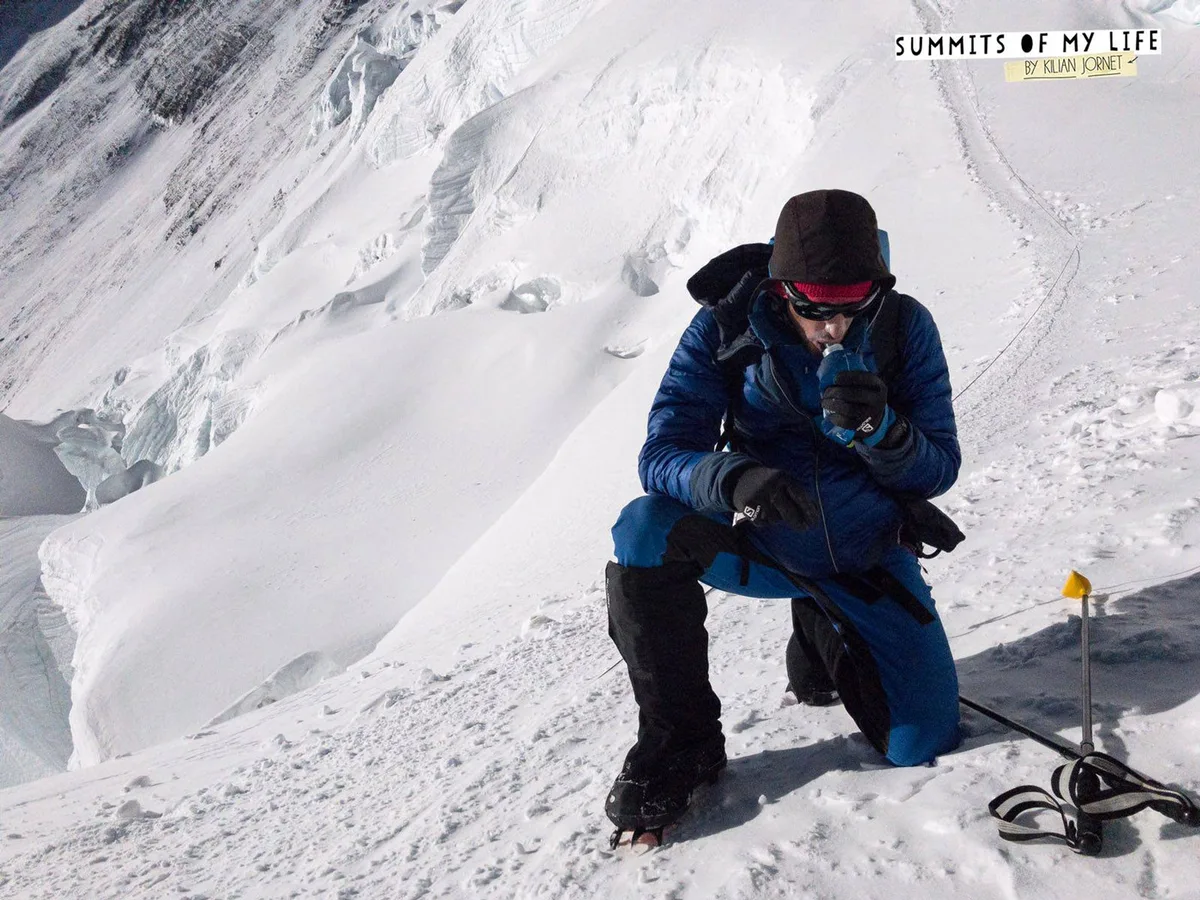 Imagen de portada de «Kilian logra cumbre del Everest en 26 horas, sin oxígeno suplementario ni cuerdas fijas».