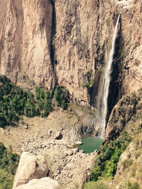 Imagen del archivo de «Embarcados en Macuchi, una aventura escalando en Chihuahua».