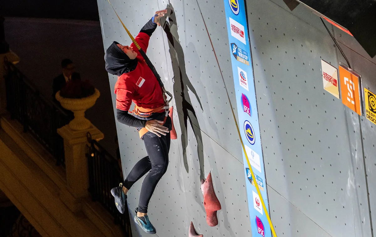 Imagen de portada de «Aries Susanti Rahayu rompe récord femenil de escalada de velocidad».