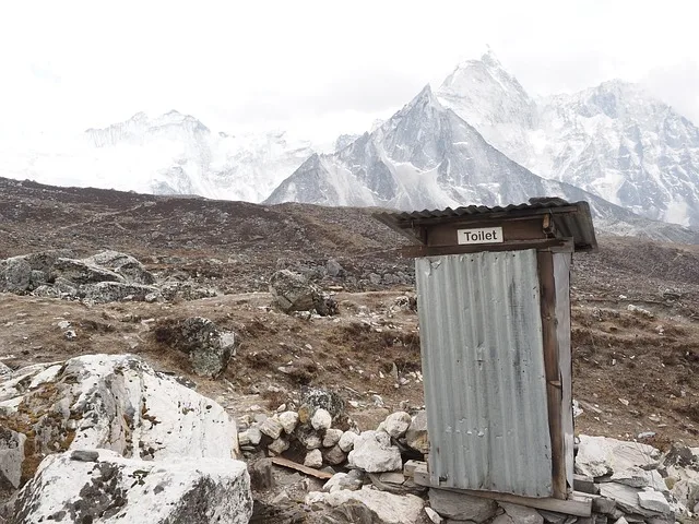 Imagen de portada de «Empresa te lleva, sin esfuerzo, a la cima del Everest, el basurero más alto del mundo».