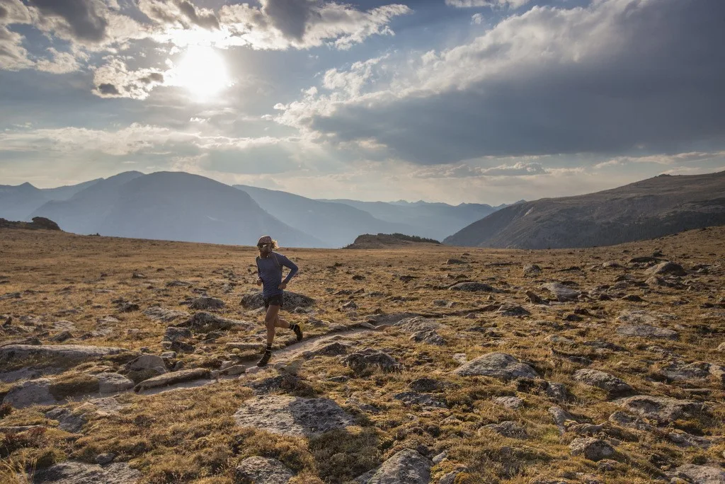 Imagen de portada de «Anton Krupicka y el propósito de correr en La Sportiva Mountain Running Cinema 15 y 17 de agosto».