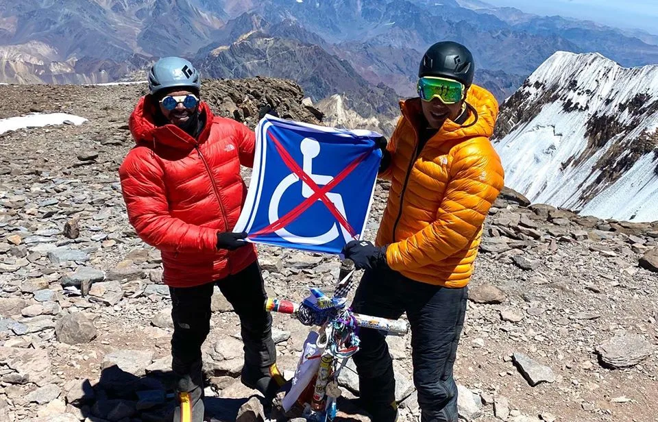 Imagen de portada de «Rafa Jaime es el primer ciego latinoamericano en encumbrar el Aconcagua».