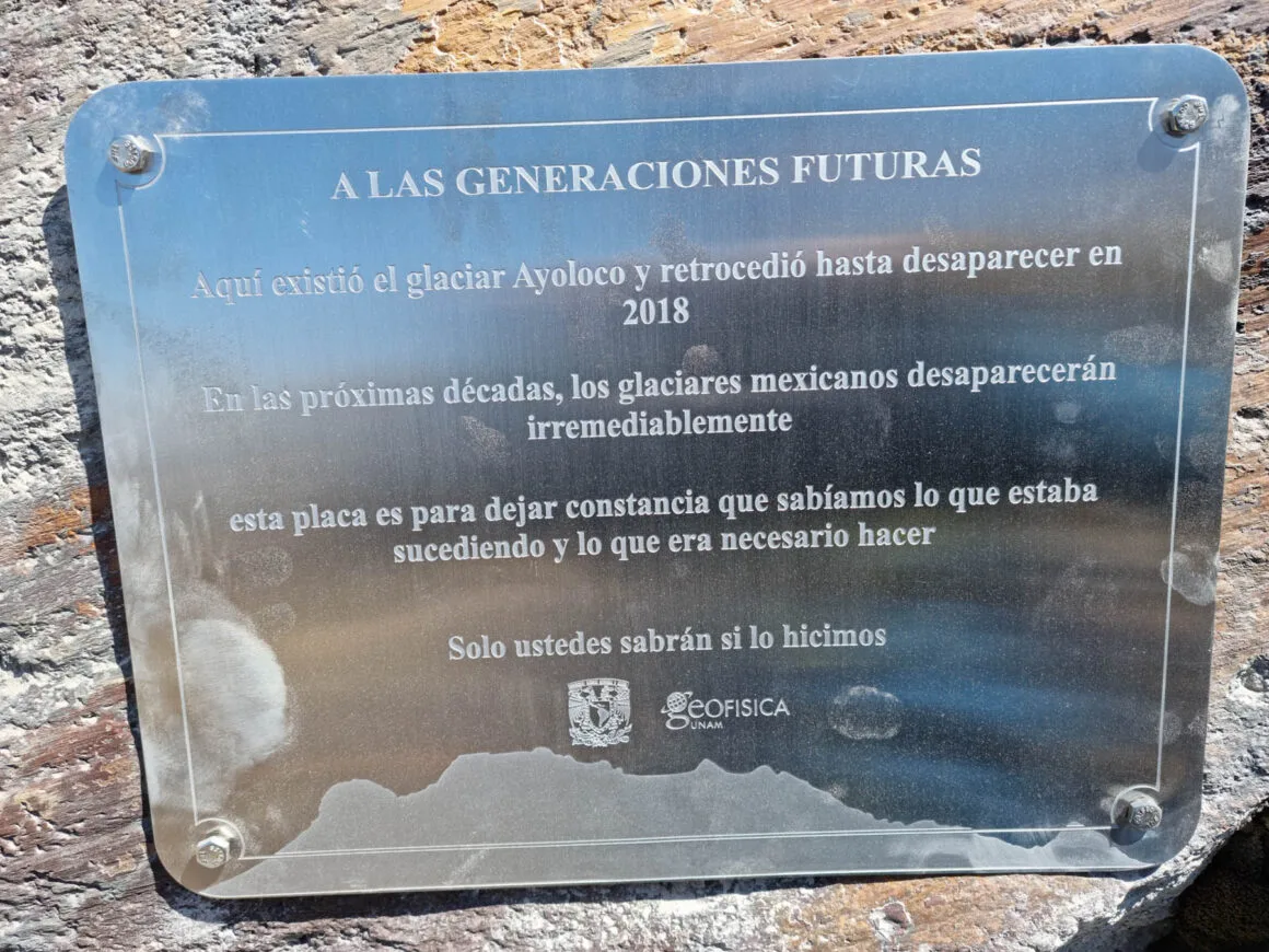 Imagen del archivo de «Iztaccíhuatl: Se declara extinto el glaciar de Ayoloco #DíaMundialdelaTierra».