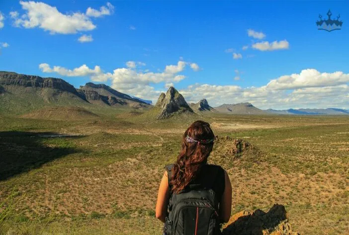 Imagen de portada de «Queens Of The Rocks: un mensaje de fuerza y unión entre las mujeres».